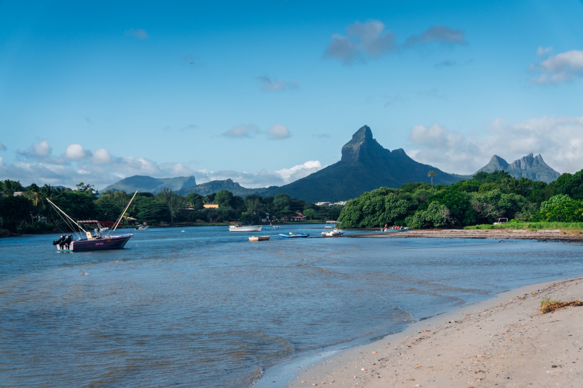 Mauritius. A five-star paradise?. Heaven on Earth. The conflict between… | by Joanna Skladanek | Globetrotters